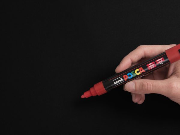 Saiba o que você pode fazer com uma caneta posca