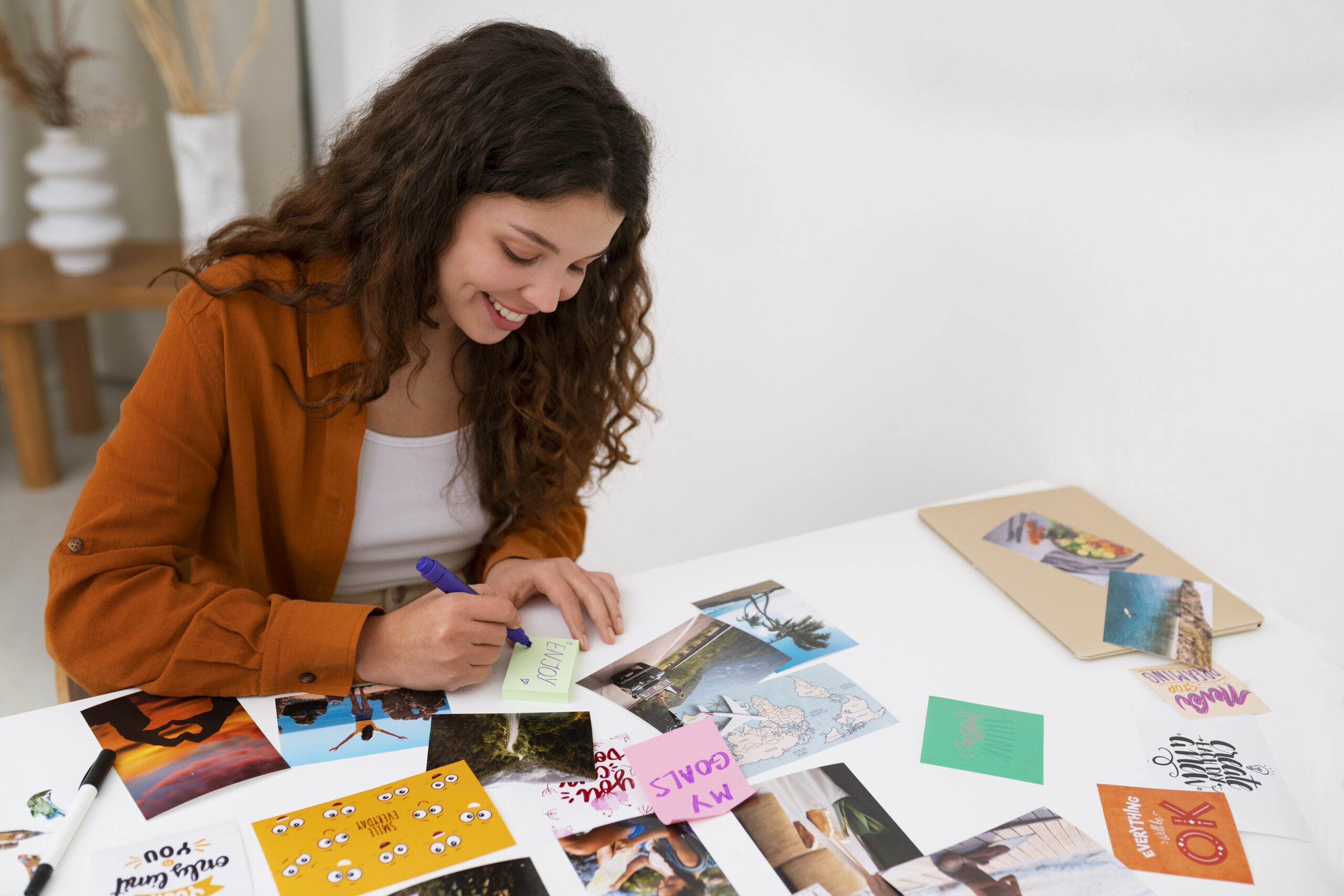 Retrospectiva Artística 2025: Use o Art Journal para Celebrar Suas Conquistas Criativas