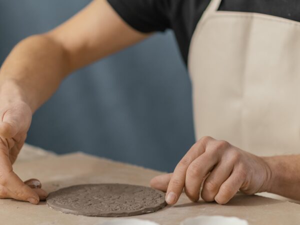 Cerâmica fria para iniciantes: o artesanato que não precisa de forno